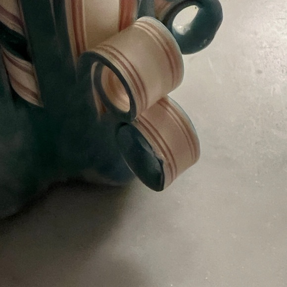 Vintage 1970s Hand Carved Ribbon Swirl Christmas Candle 7.5 x 5 - Very Detailed! - Picture 7 of 10